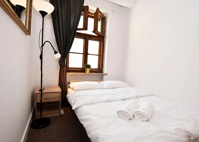 Dukes Aparthostel - Prywatne Hostel *