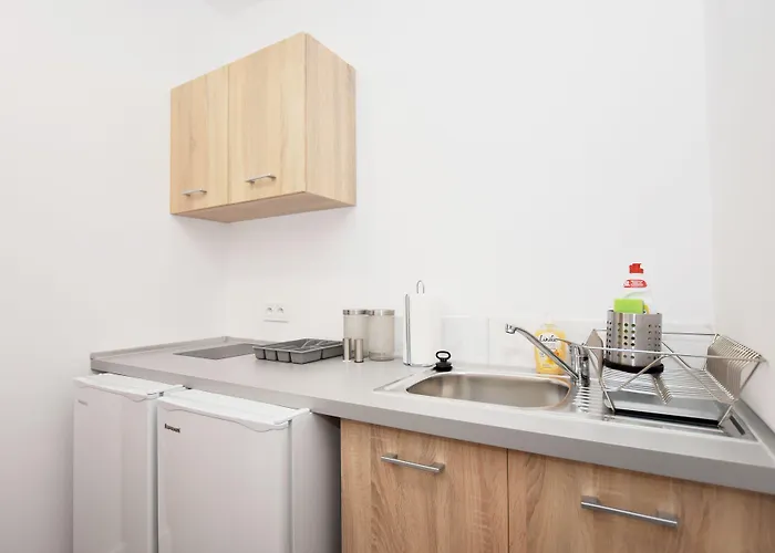 Dukes Aparthostel - Prywatne Hostel *